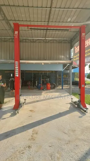 Commercial 4tonne Two Post Car Lifting Machine.