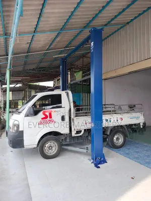 High Quality 2 Post Carlift Machine 5 Tonne Lifting Capacity