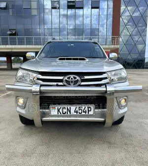 Toyota Hilux 2010 Silver