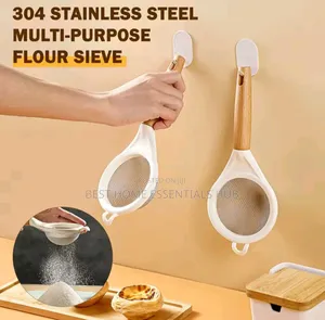 *Wooden Handle Stainless Steel Fine Mesh Sieve/Strainer