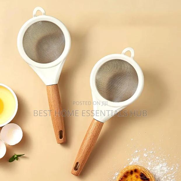 *Wooden Handle Stainless Steel Fine Mesh Sieve/Strainer - thumbnail 3