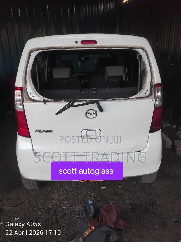 Mazda Flair Rear Windscreen - main view