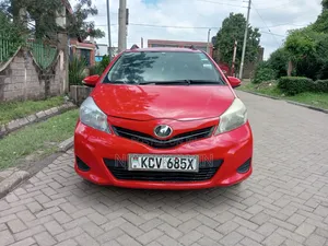 Toyota Vitz 2012 Red