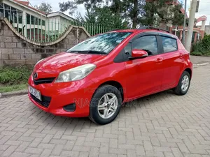 Toyota Vitz 2012 Red