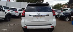 Toyota Land Cruiser Prado 2019 White