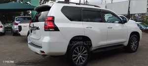 Toyota Land Cruiser Prado 2019 White