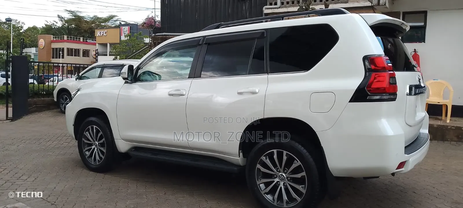 Toyota Land Cruiser Prado 2019 White