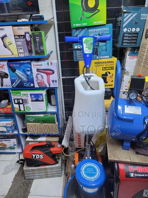 Floor Scrubber Machine/Electric Floor Scrubber - thumbnail 2
