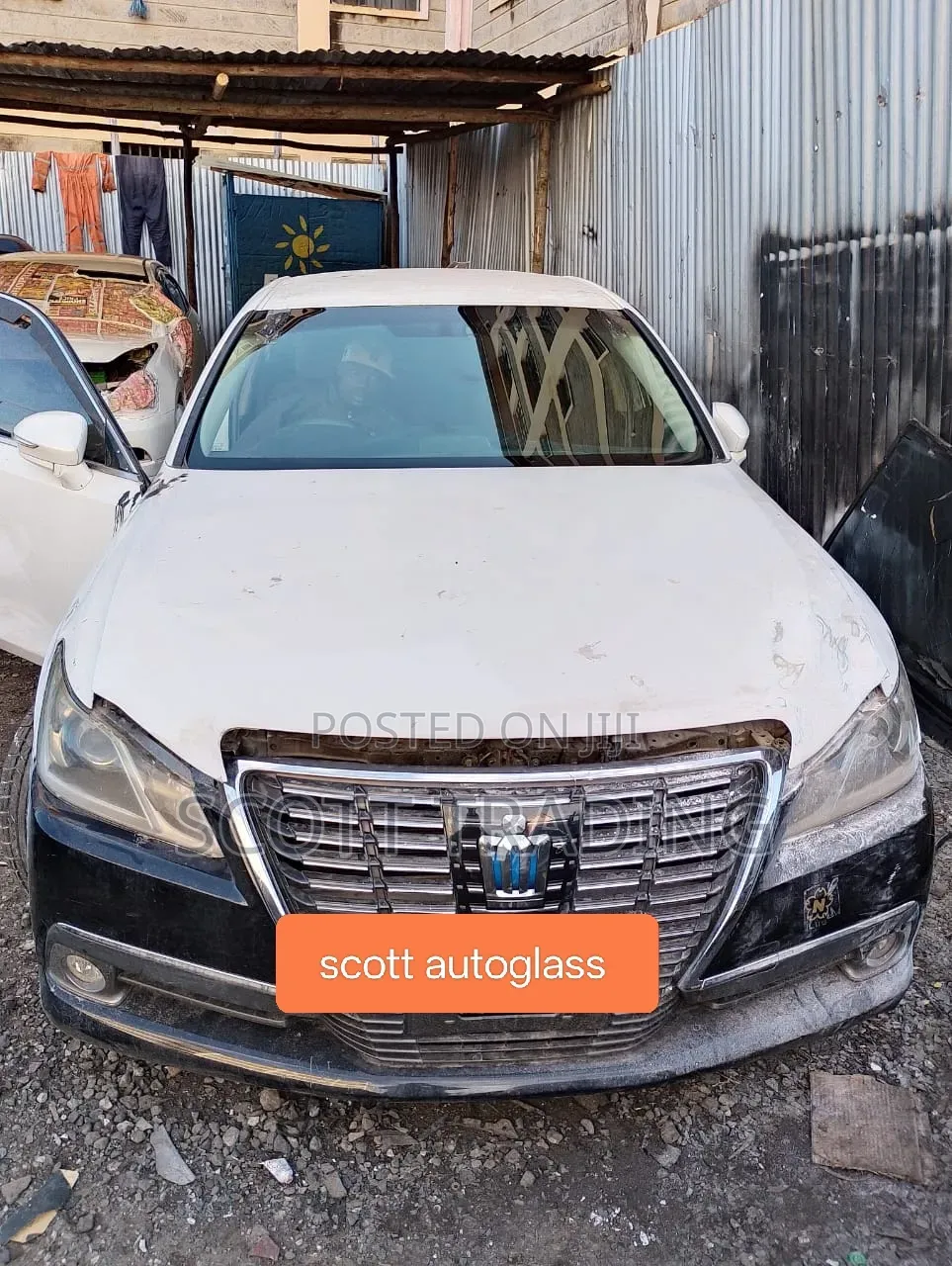 Toyota Crown Windscreen