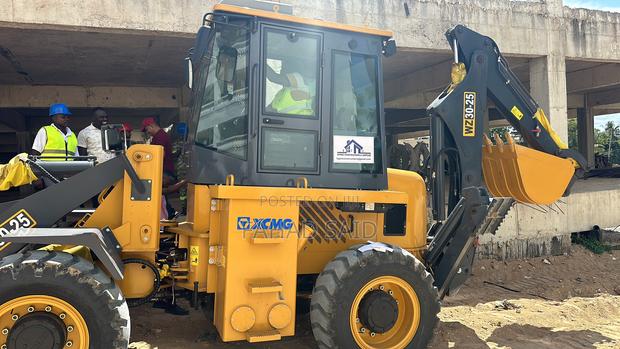 Backhoe Fore Rent - main view