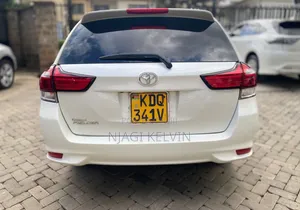 Toyota Corolla Fielder 2017 Pearl