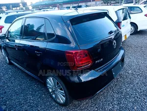Volkswagen Polo 2015 Black
