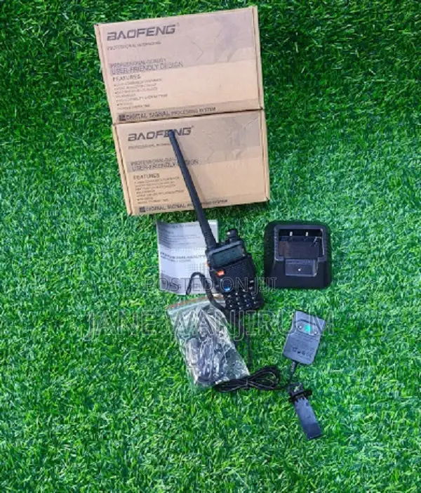 Baofeng Uv-5r Radio - Full Kit With Charger Earpiece