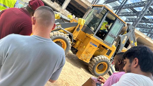Backhoe Fore Rent - thumbnail 2