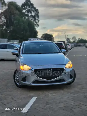 Mazda Demio 2017 Silver