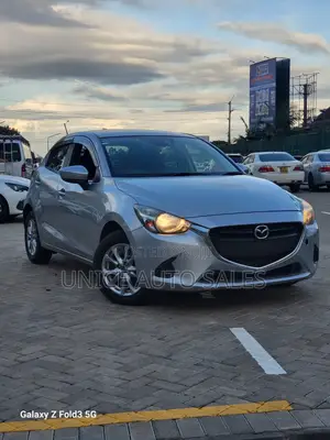 Mazda Demio 2017 Silver