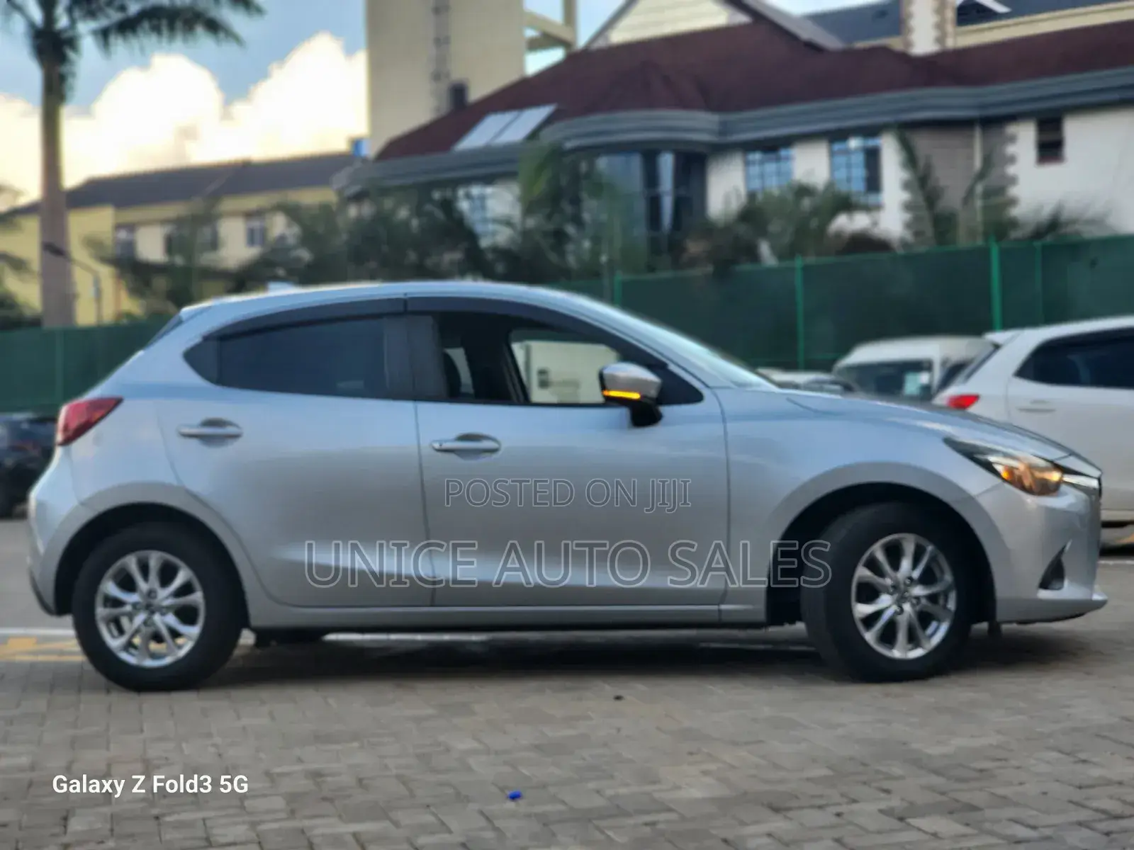 Mazda Demio 2017 Silver