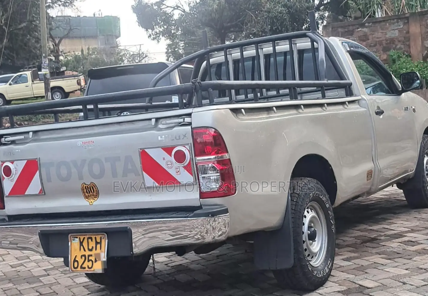 Toyota Hilux 2016 Gray