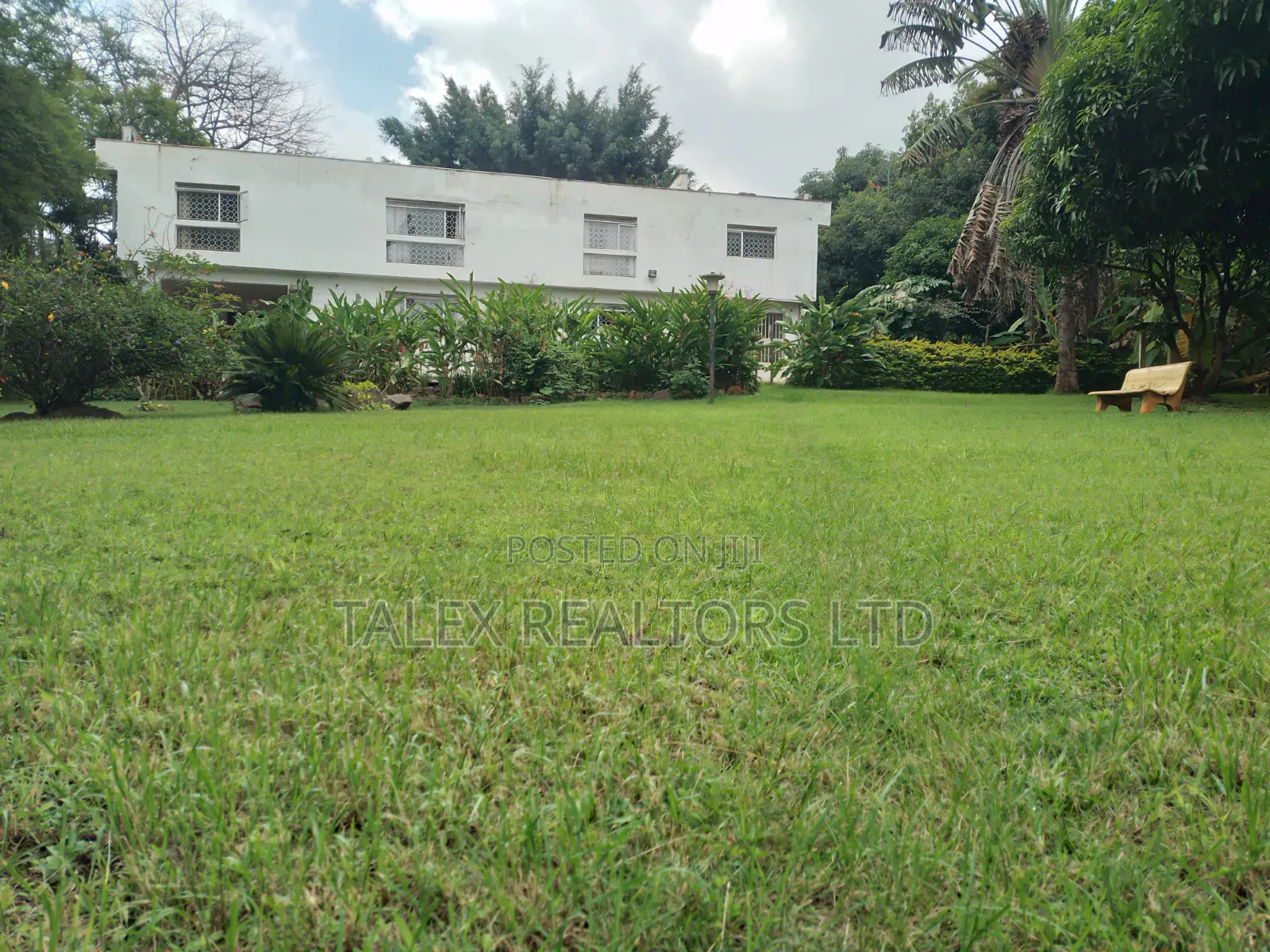 Furnished 5bdrm Mansion in New Muthaiga Mall for sale