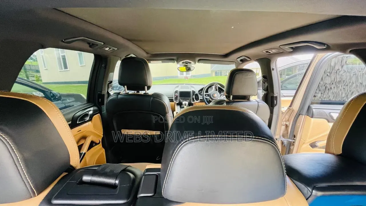 Porsche Cayenne S AWD 2016 Gold