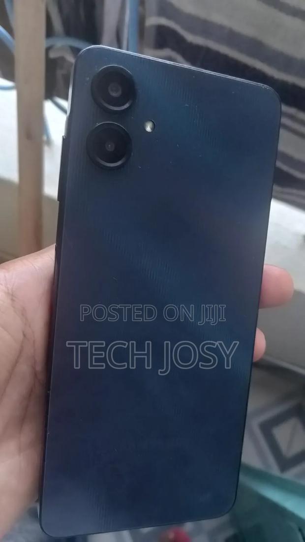 Samsung Galaxy A06 128 GB Blue - thumbnail 4