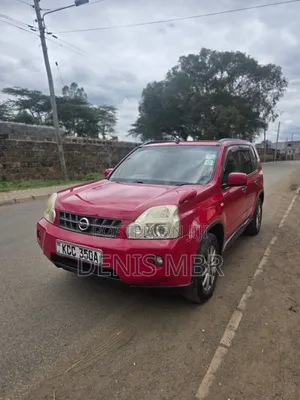 Nissan X-Trail 2011 Red
