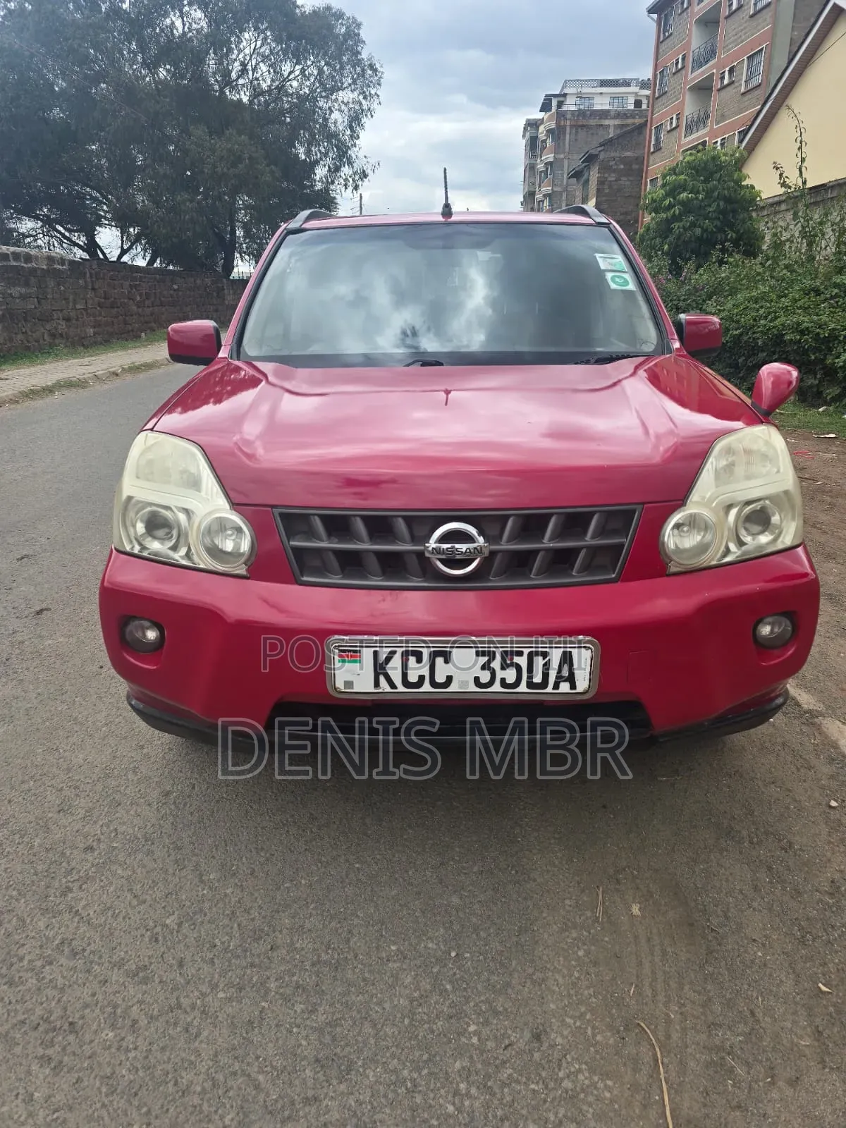 Nissan X-Trail 2011 Red
