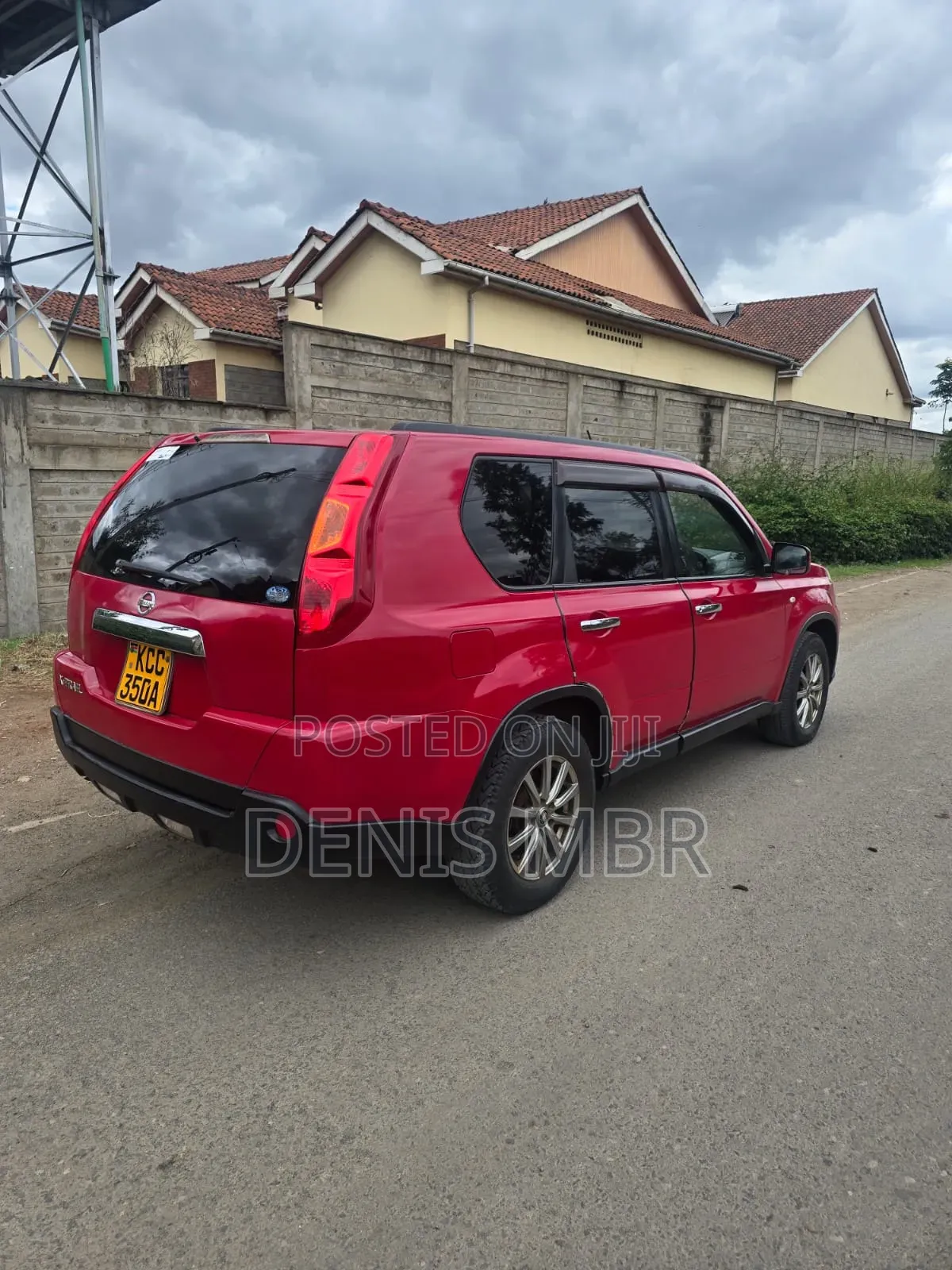 Nissan X-Trail 2011 Red