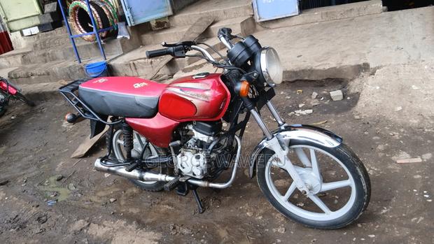 Bajaj Boxer 100 2023 Red - thumbnail 2