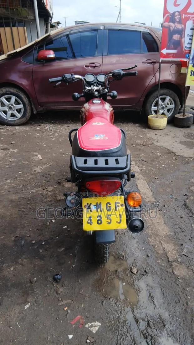 Bajaj Boxer 100 2023 Red - thumbnail 5