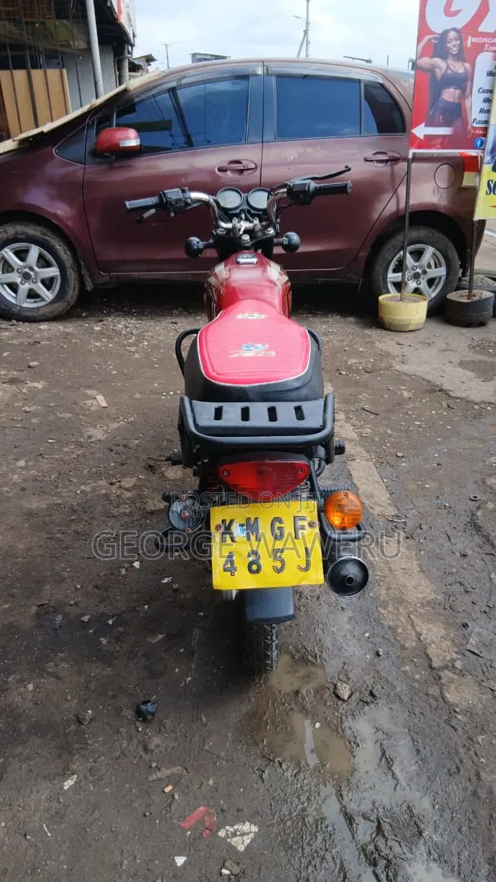 Bajaj Boxer 100 2023 Red