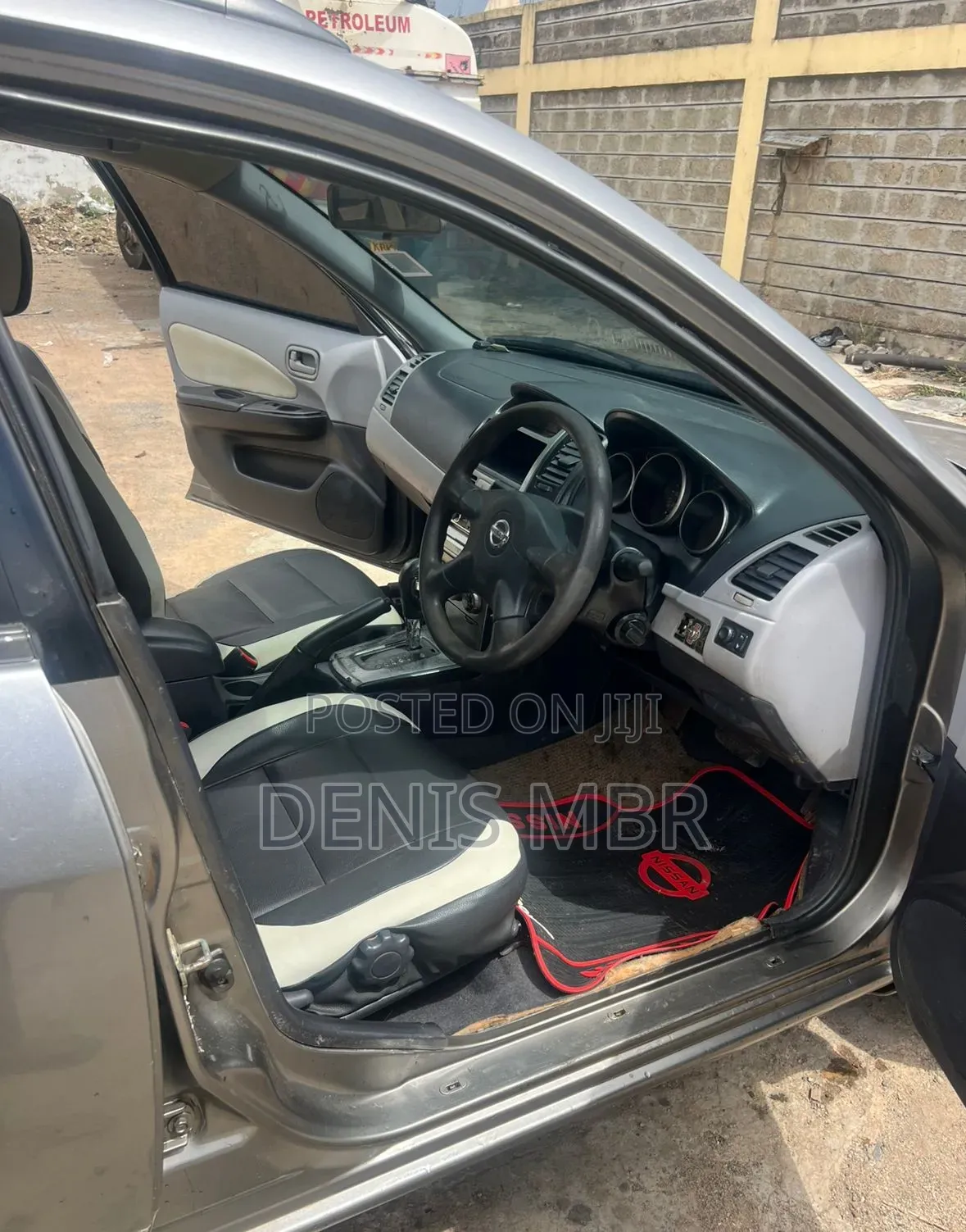 Nissan Wingroad 2006 Gray