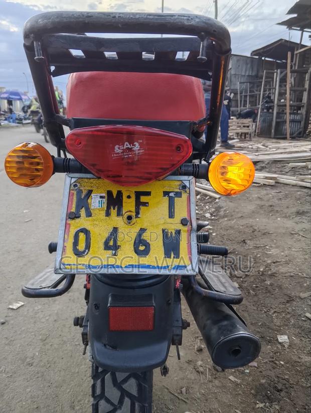 Bajaj Boxer 150 UG 2019 Red