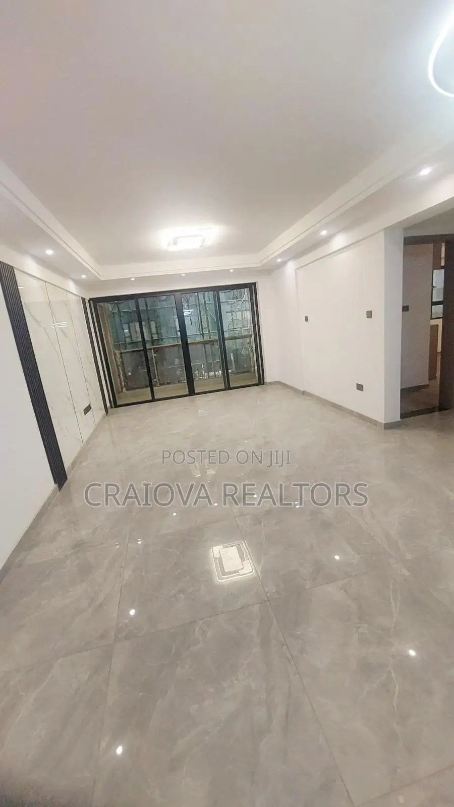 Studio Apartment in Valley Arcade for sale
