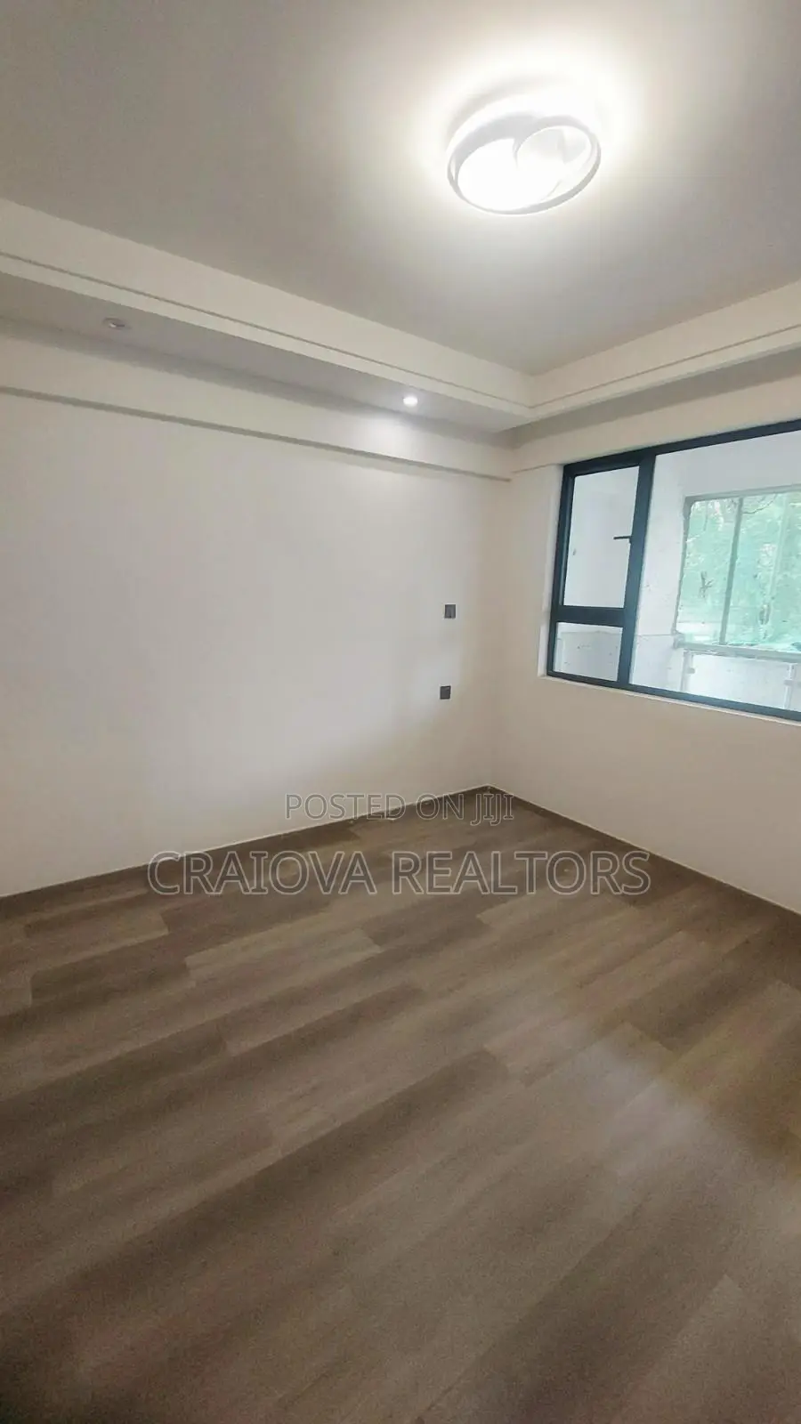 Studio Apartment in Valley Arcade for sale