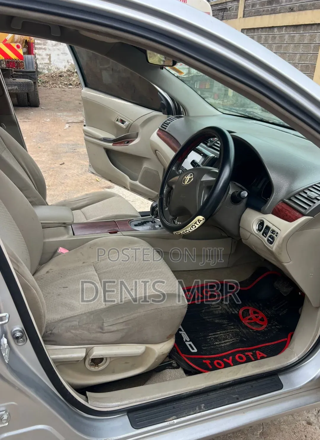Toyota Premio 2011 Silver