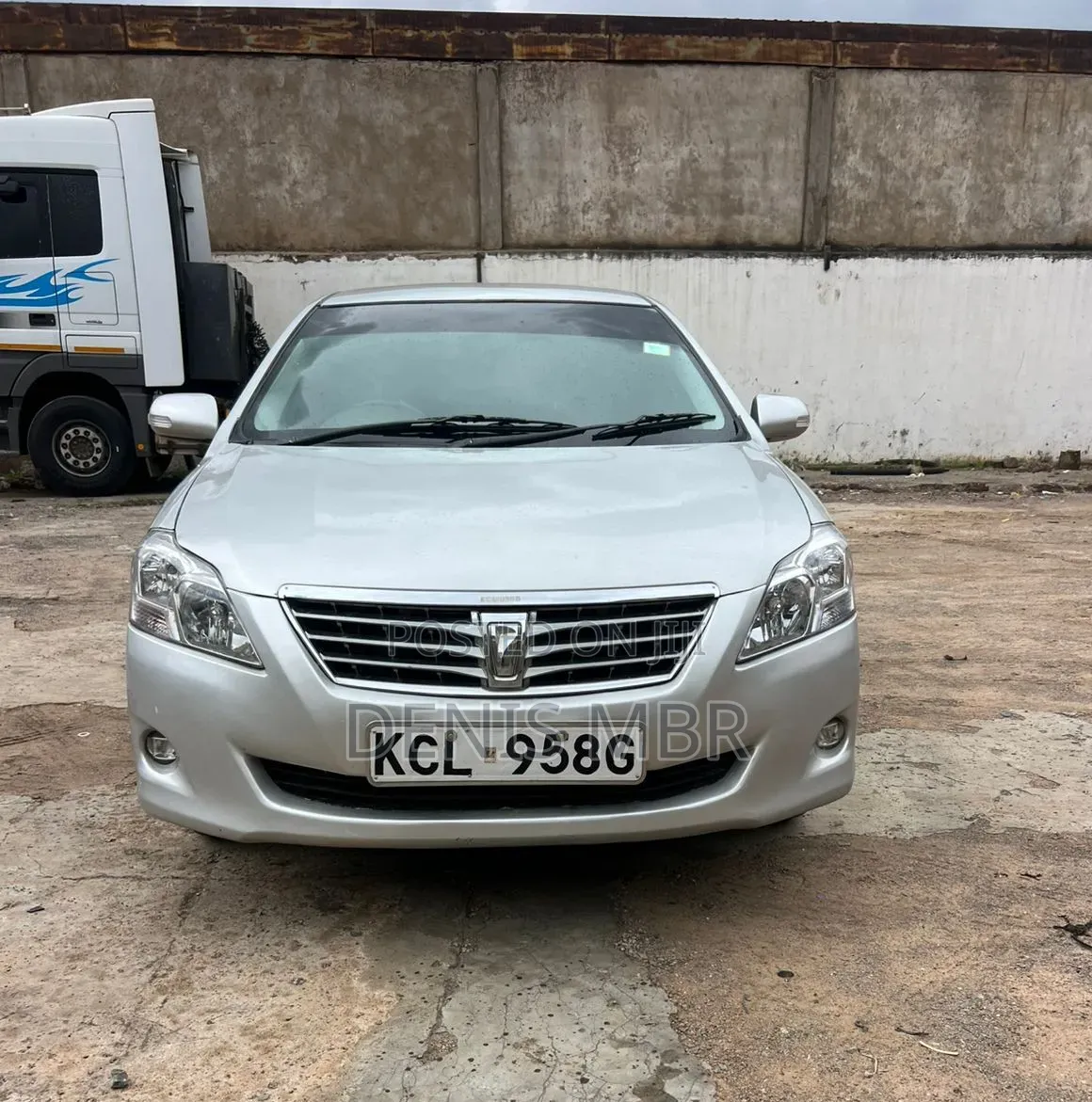 Toyota Premio 2011 Silver