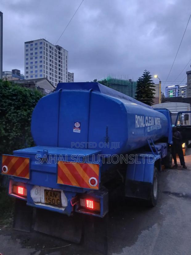 10.000l Water Bowser Truck With 2 Firefighters Hosepipes Brand New