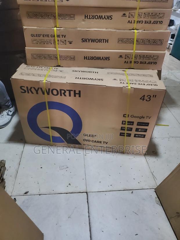 Skyworth 43" Qled Smart Flameless Tv