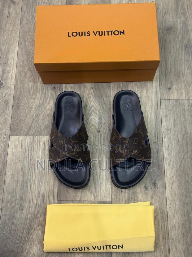 Louis Vuitton Comfy Designer Sandals - thumbnail 2