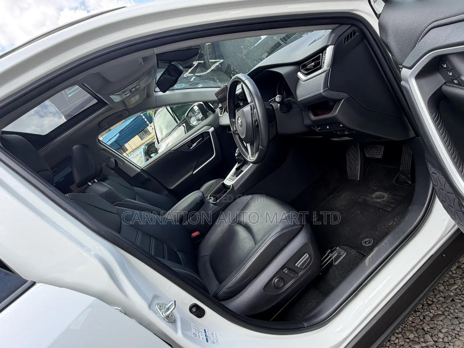 Toyota RAV4 Adventure 2019 White