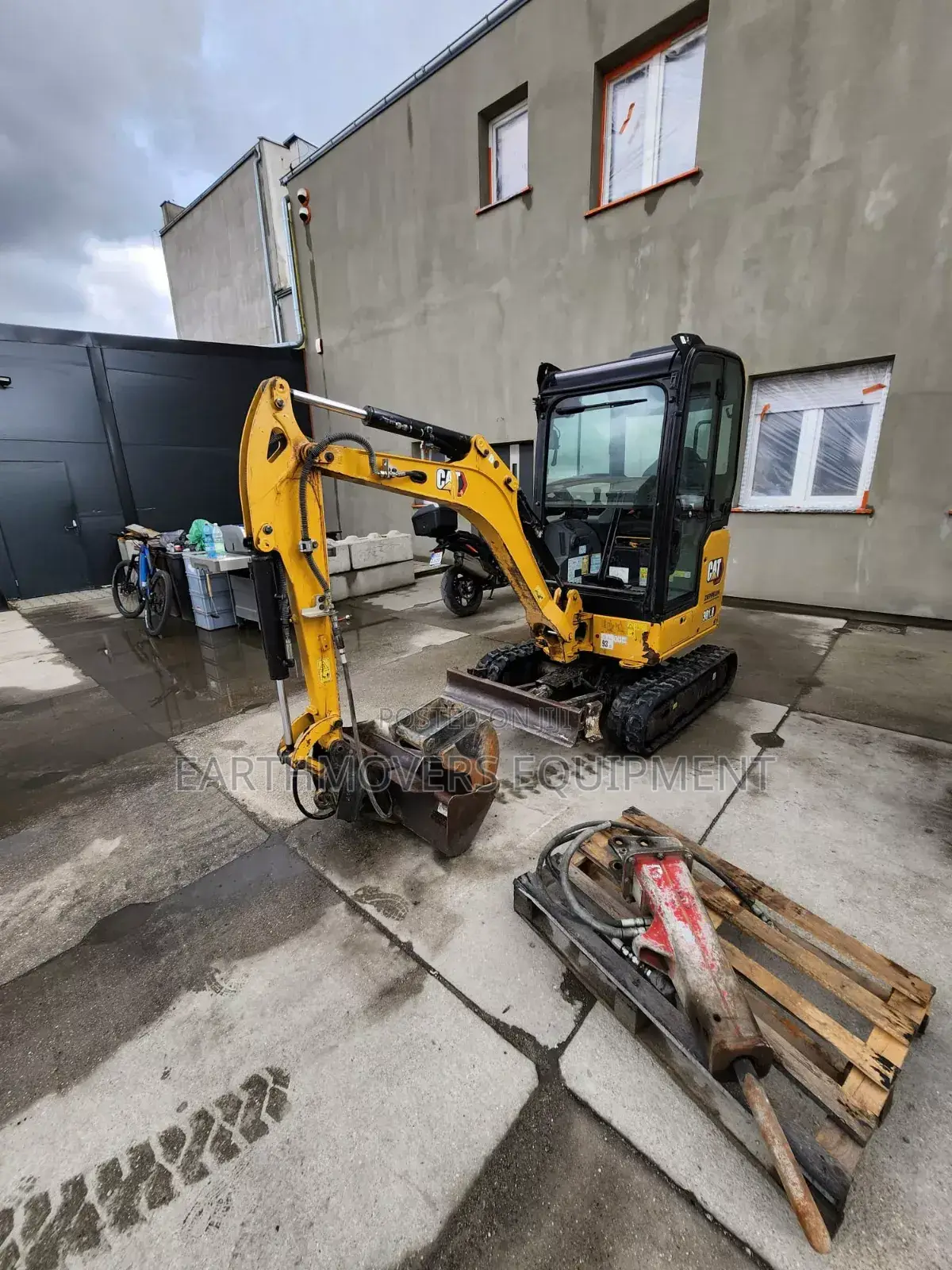Bobcat Loader For Hire