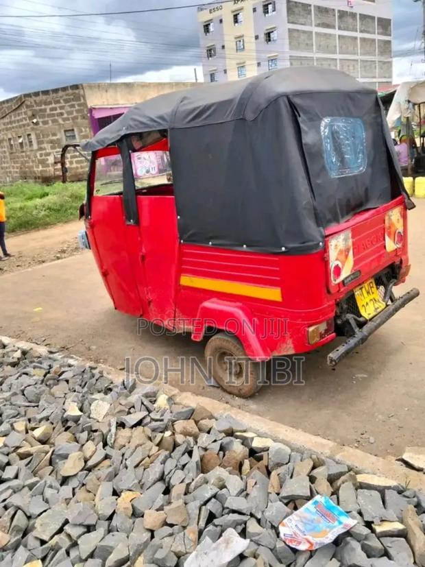 Piaggio Scooter 2018 Red - thumbnail 2