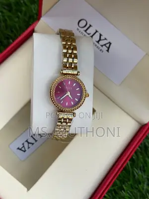 Textured Bezel Gold-Tone Ladies Wristwatch Ladies Watches  *