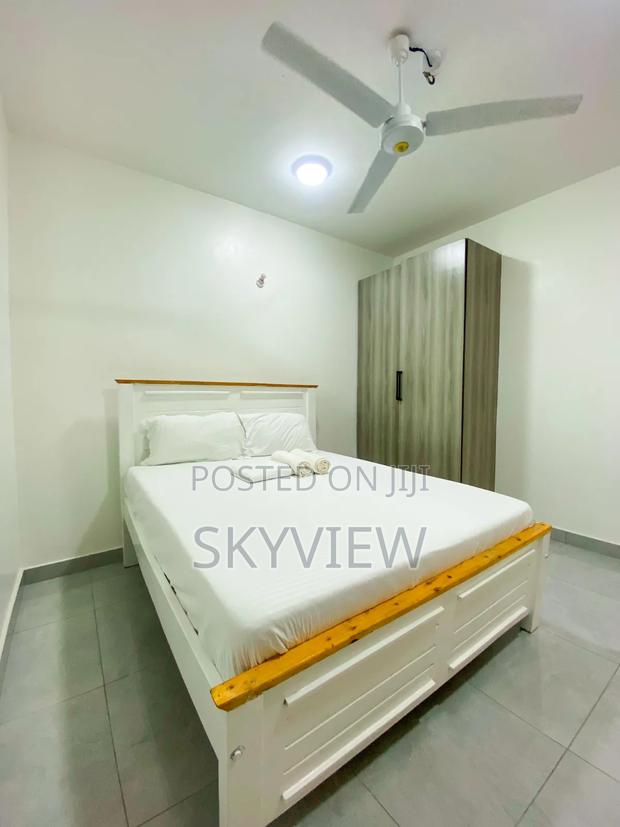 Airbnb Skyview Inn Apartment - thumbnail 5