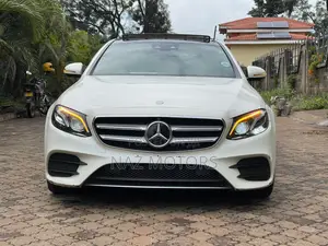 Mercedes-Benz E200 2017 Off white