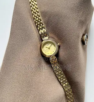 New Vintage Luxe Ladies Wrist Watch