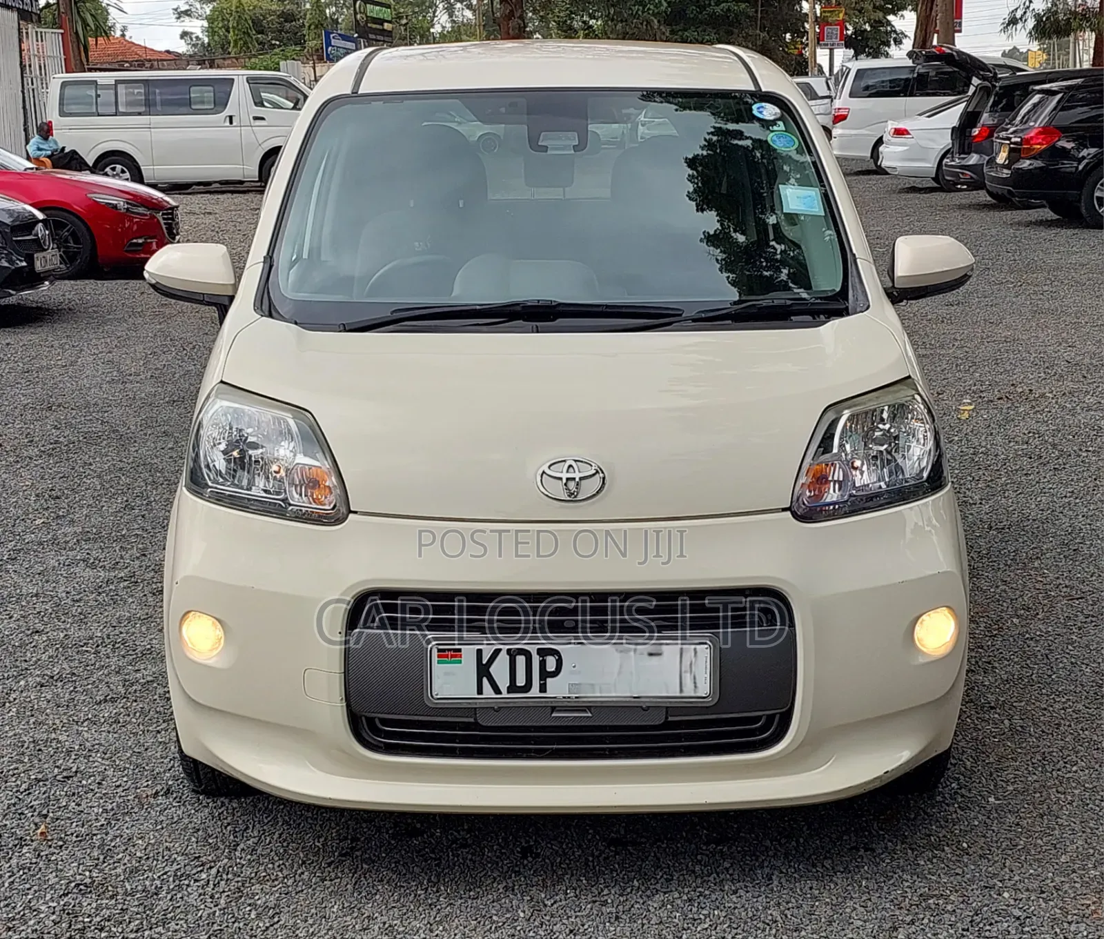 Toyota Porte 2017 Beige
