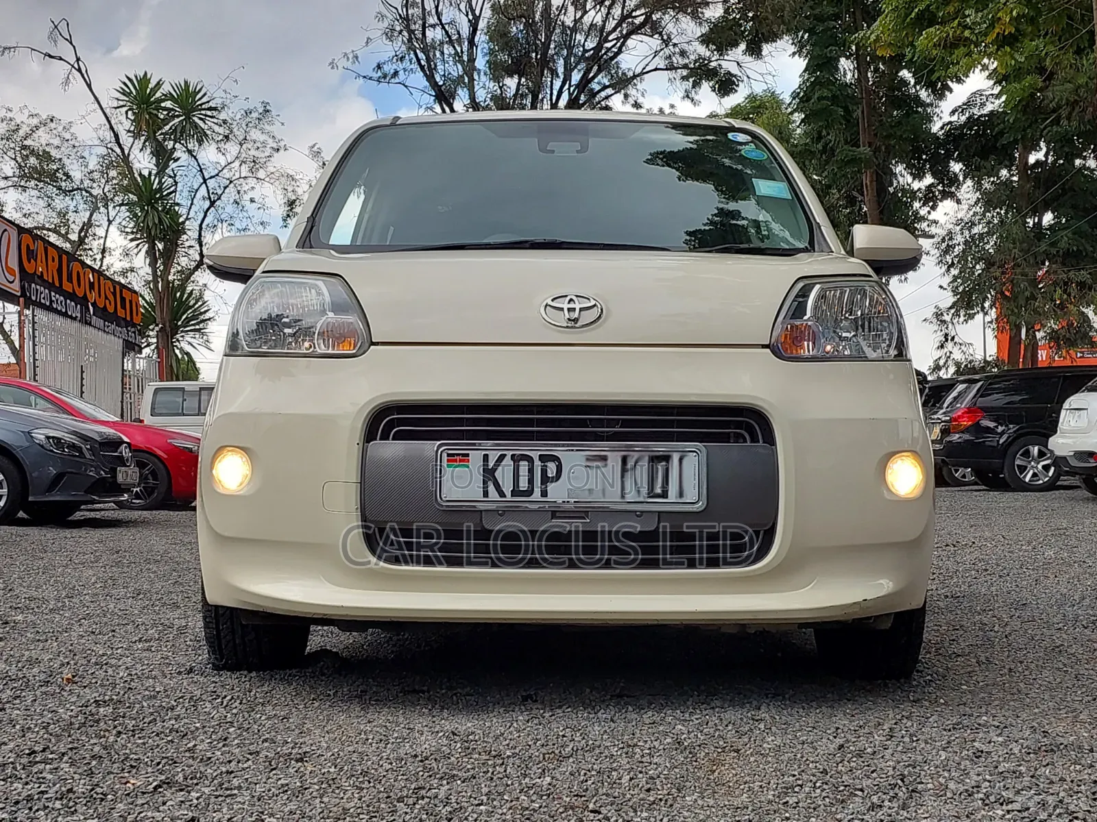Toyota Porte 2017 Beige
