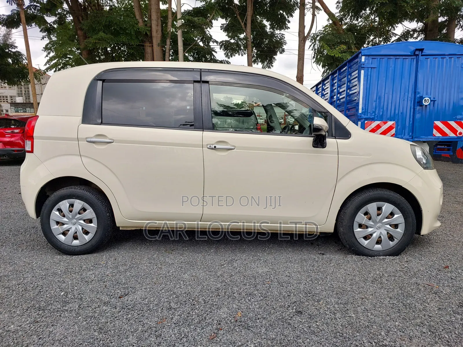 Toyota Porte 2017 Beige